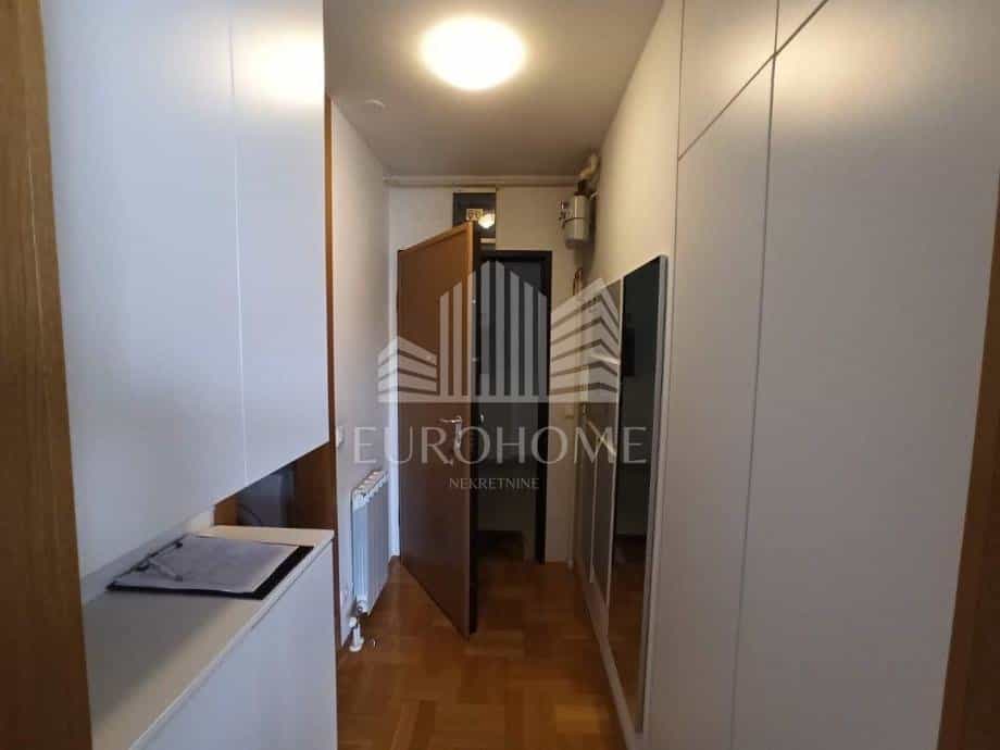 Condominium dans Jankomir, Zagreb, Grad 12381626