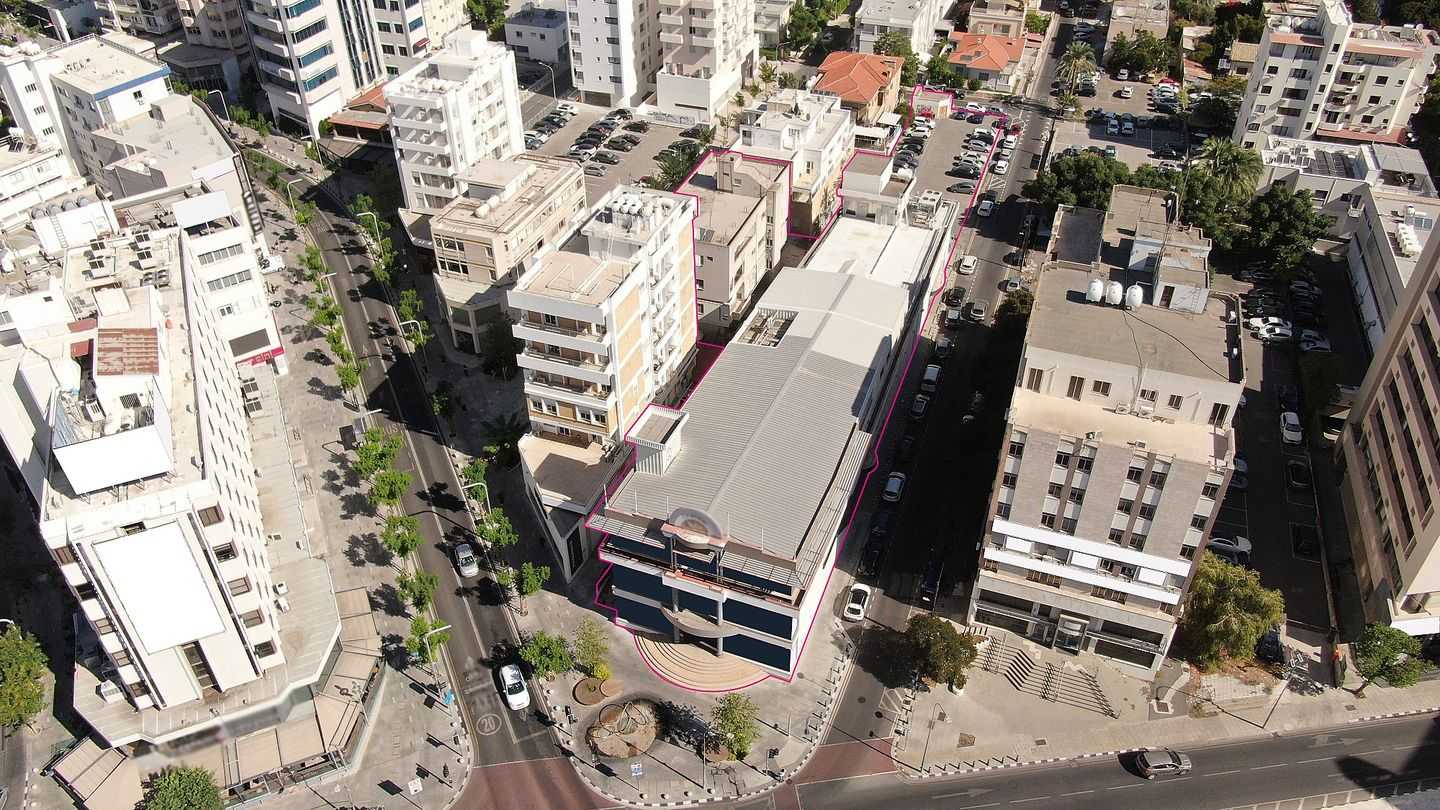 Retail in Nicosia, Lefkosia 12382395