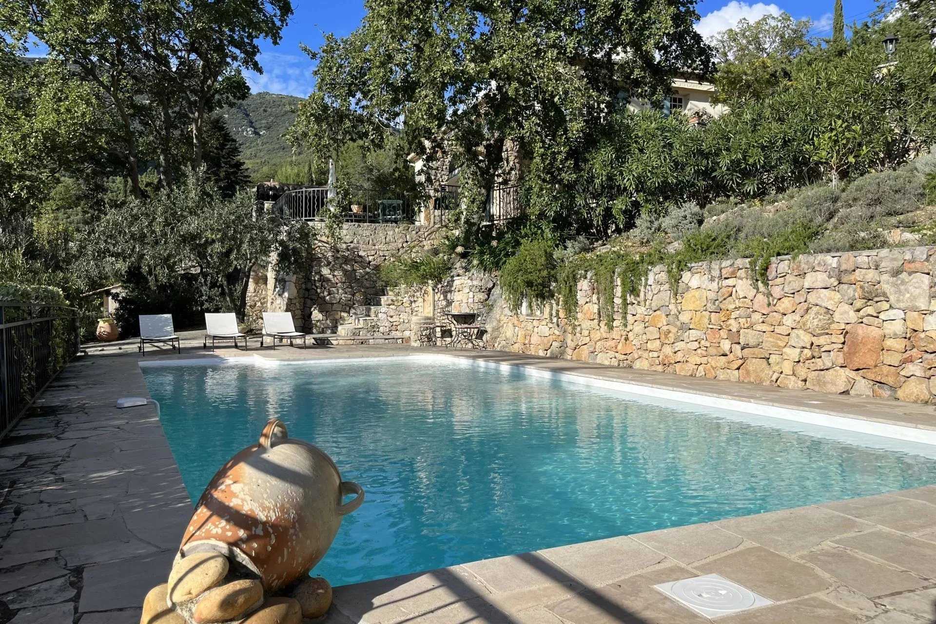 Huis in Seillans, Provence-Alpes-Côte d'Azur 12382599
