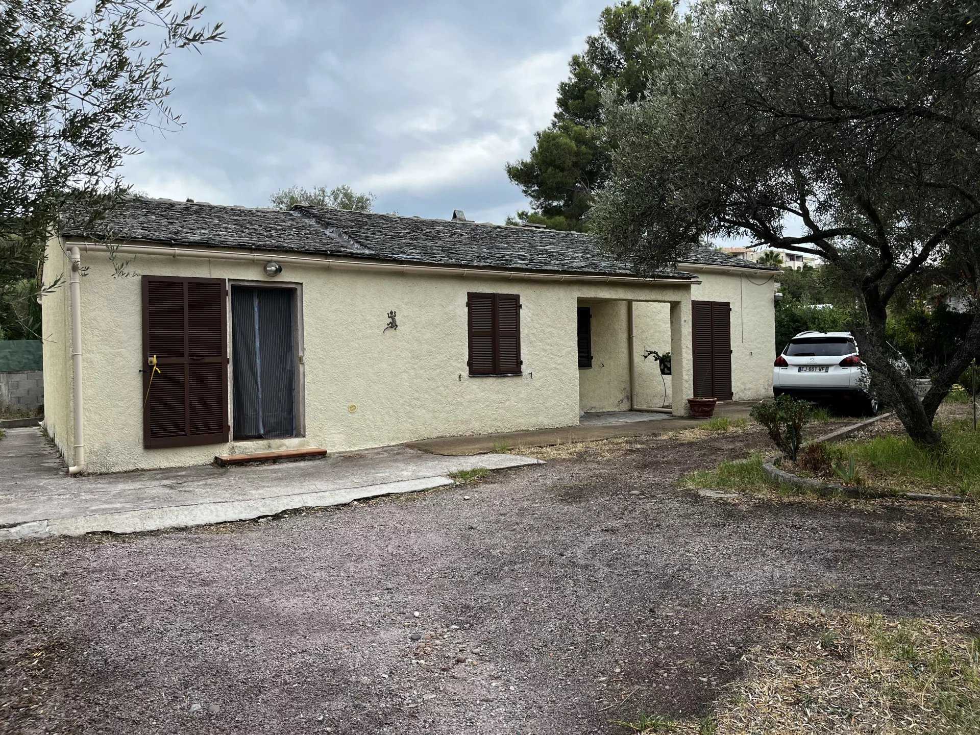 Rumah di Saint-Florent, Corsica 12383183