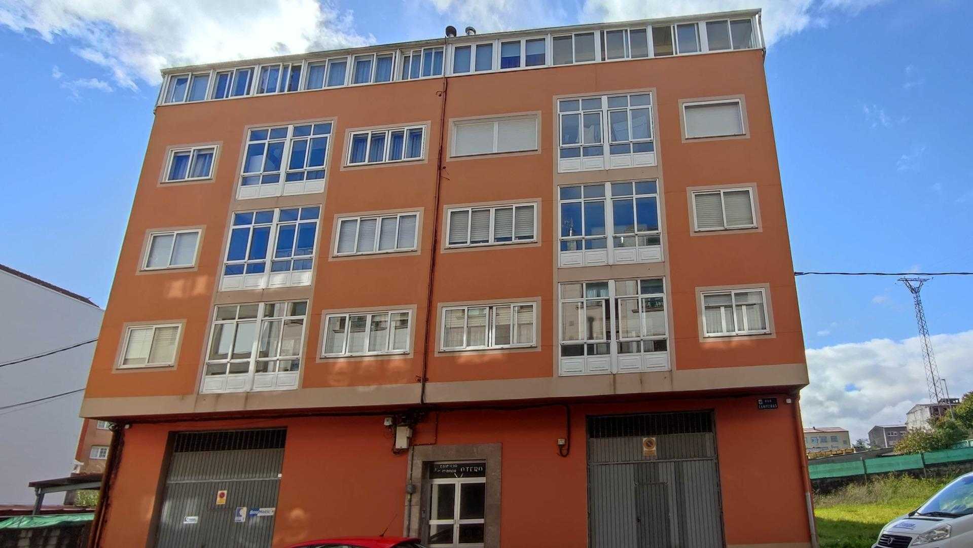 Condominium dans Ordes, Galicia 12383698