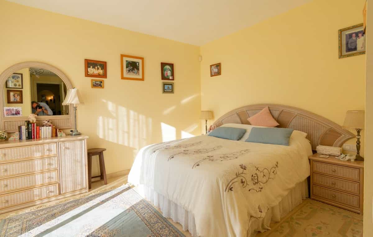 公寓 在 Puerto de la Duquesa, Andalusia 12384166