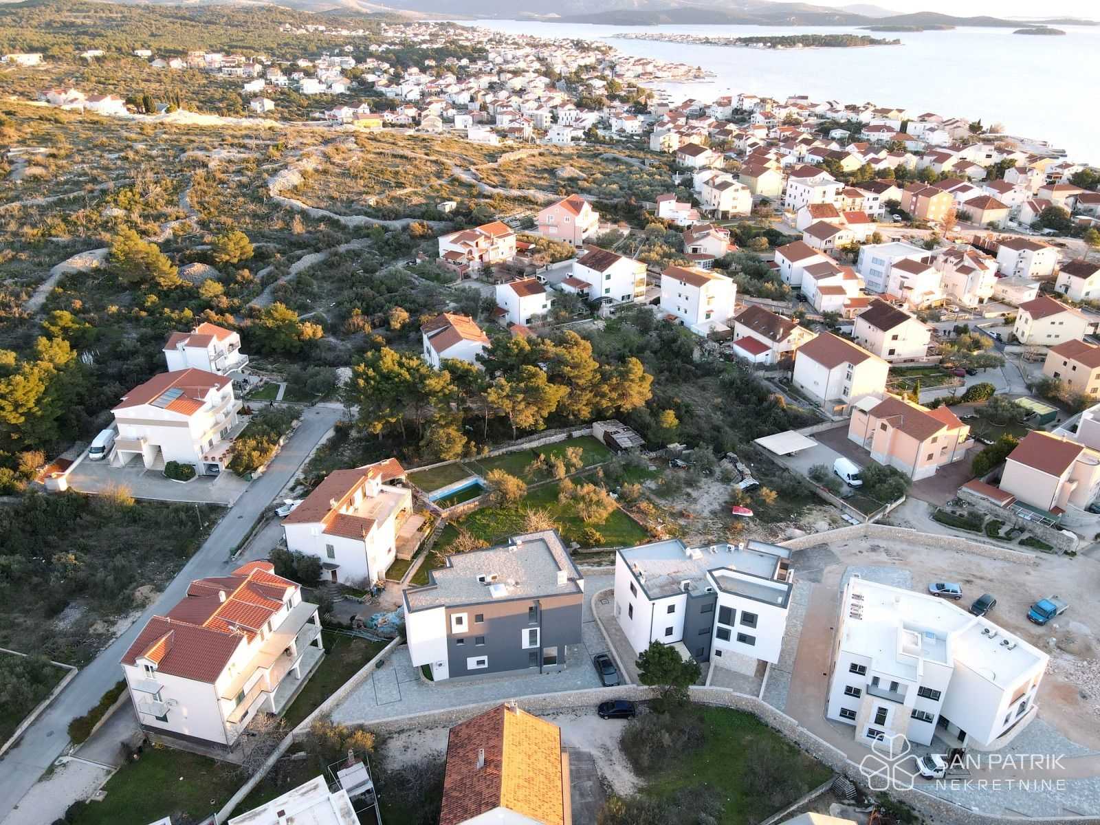 Condominium dans Šibenik, Šibenik-Knin County 12385770