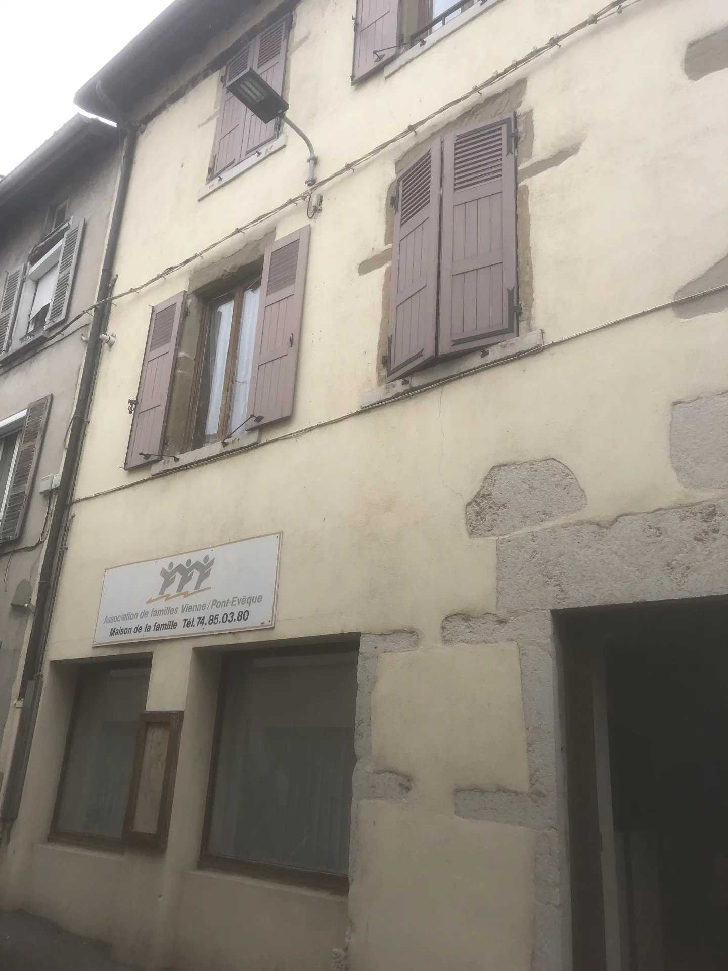 Kommerciel i Vienne, Isère 12385857