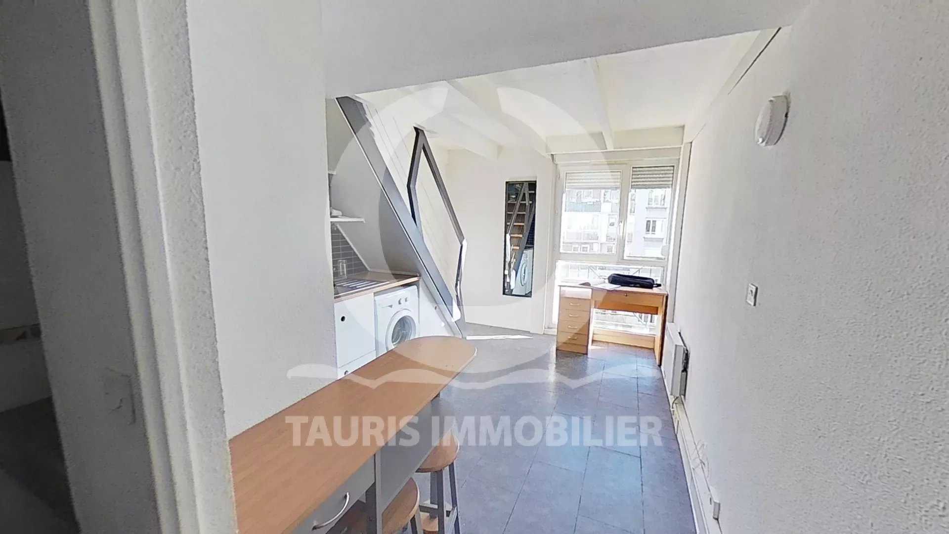 Condominium dans La Pomme, Provence-Alpes-Côte d'Azur 12385880