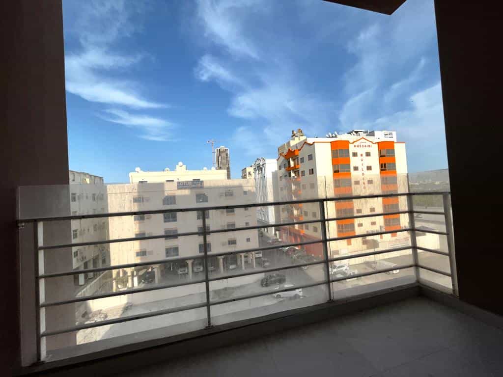 Condominium in Jidd Hafs, Al 'Asimah 12386105