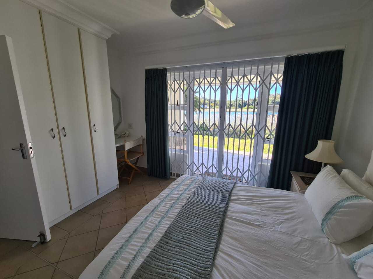 жилой дом в Port Edward, KwaZulu-Natal 12386180