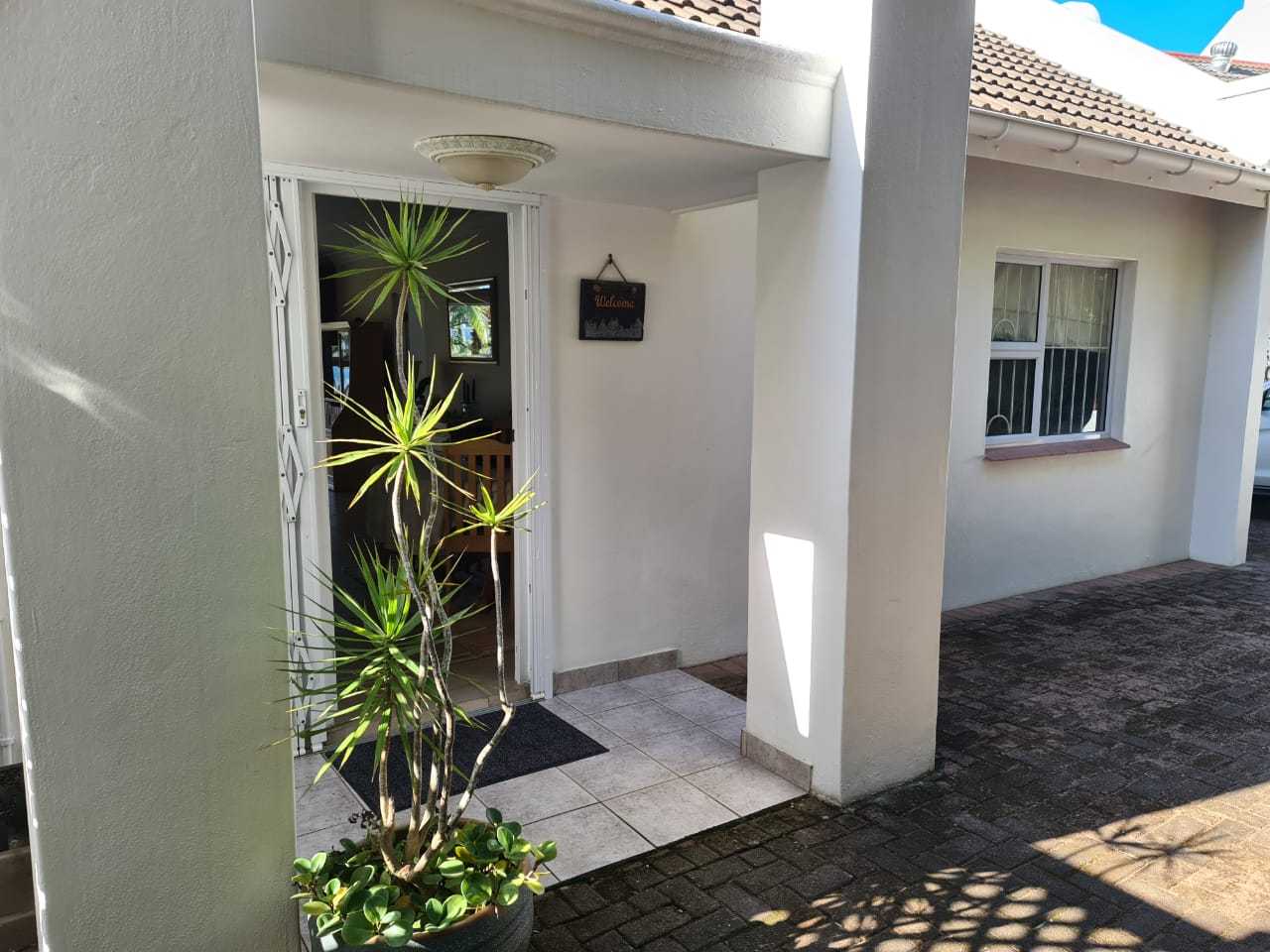 Talo sisään Port Edward, KwaZulu-Natal 12386180