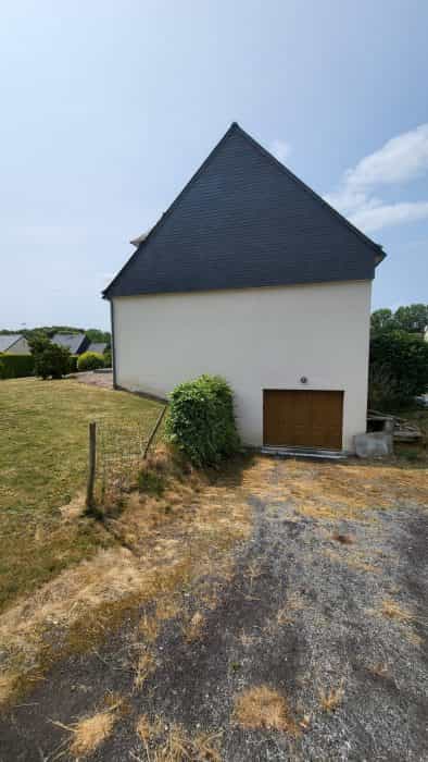بيت في La Chèze, Bretagne 12386809