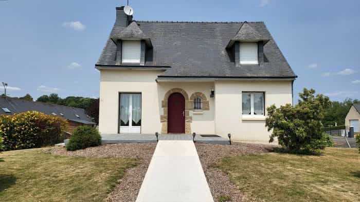 casa no La Chèze, Bretagne 12386809