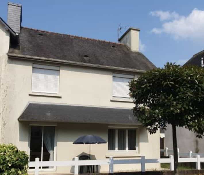 жилой дом в Loudéac, Bretagne 12386820