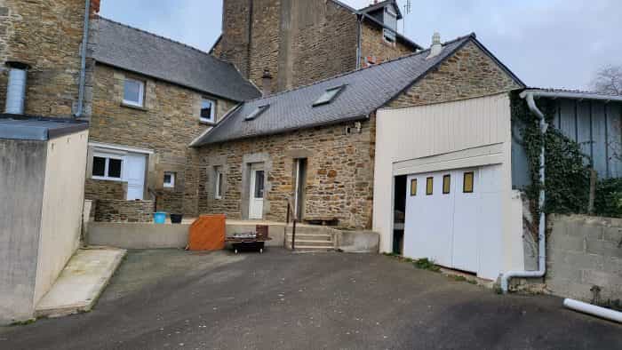 Huis in Plouguenast, Bretagne 12386834