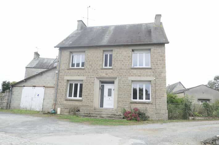 Hus i Juvigny les Vallées, Normandie 12386849
