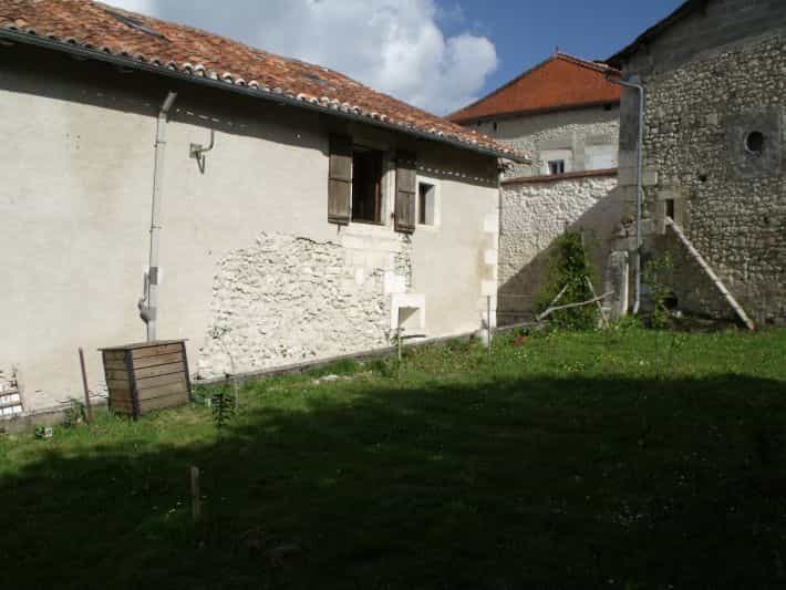בַּיִת ב Grand-Brassac, Nouvelle-Aquitaine 12386910