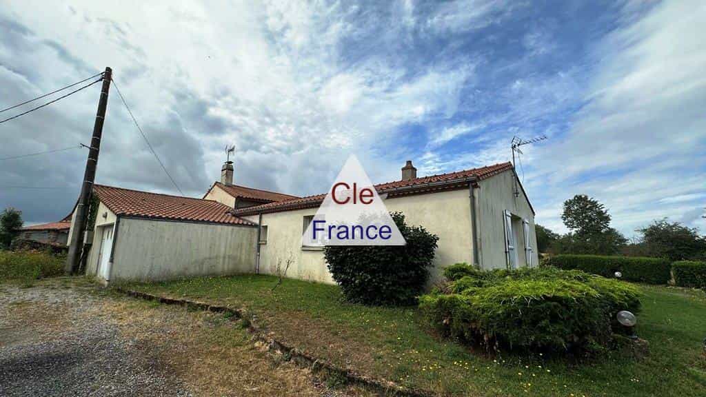 House in La Bruffiere, Pays de la Loire 12387003