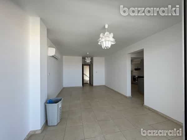 Condominium in Kato Polemidia, Lemesos 12387535