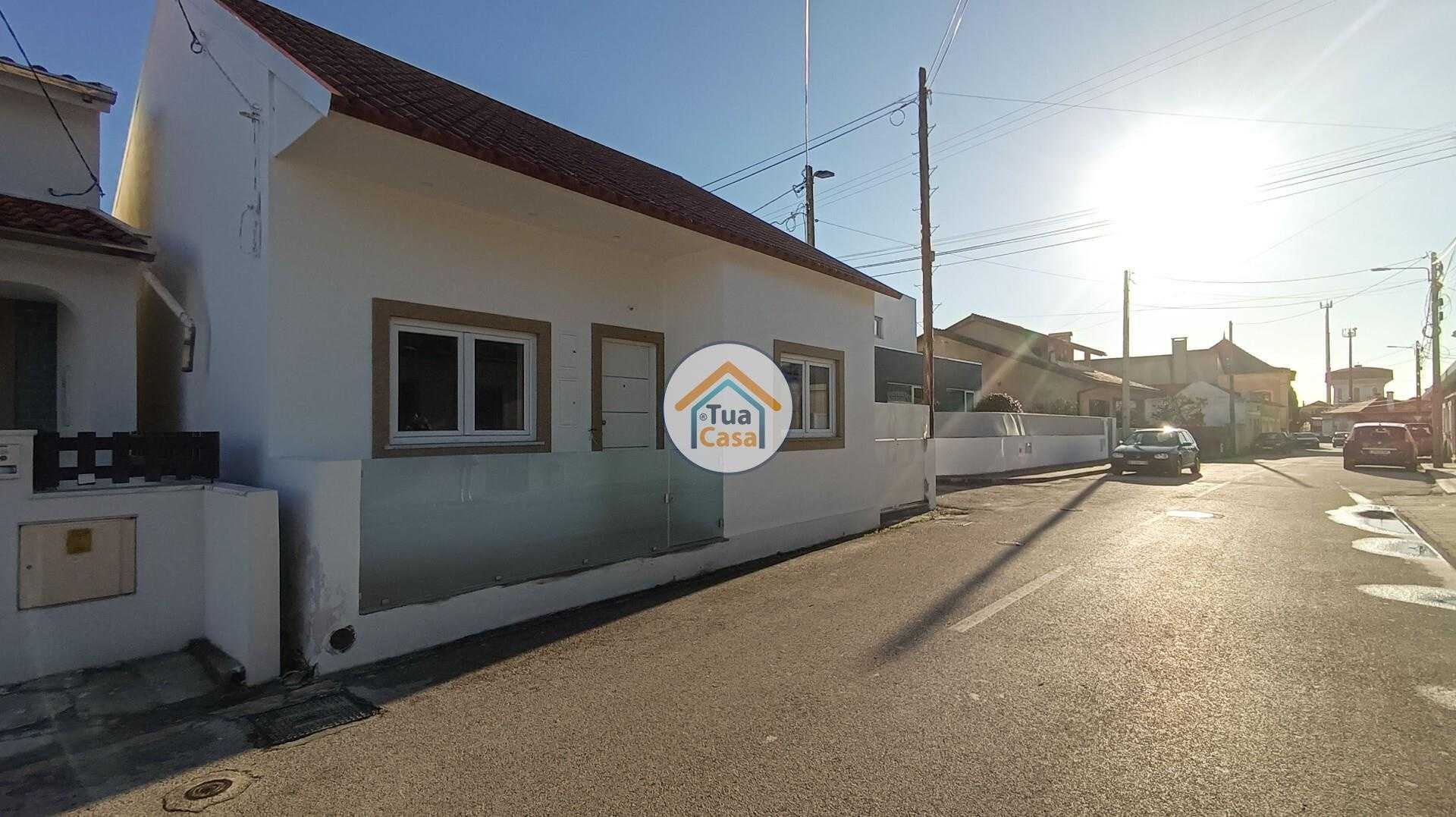 House in Ilhavo, Aveiro District 12388248
