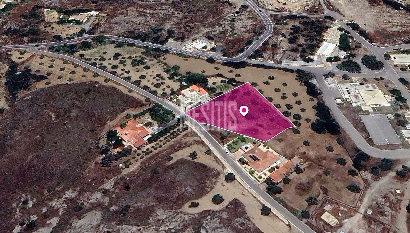 Γη σε Agia Varvara, Nicosia 12388626