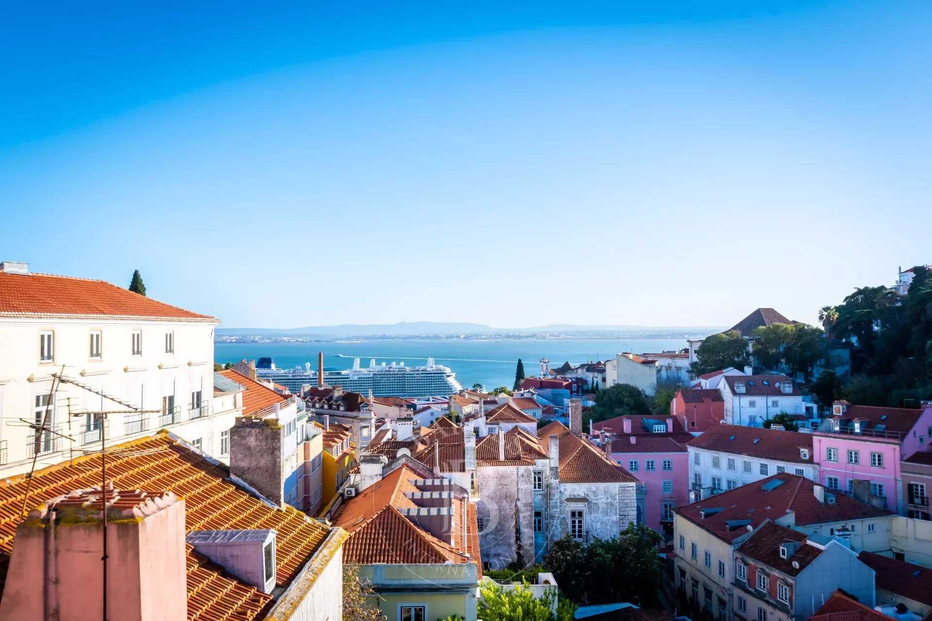 Condominium in Lissabon, Lissabon 12389131