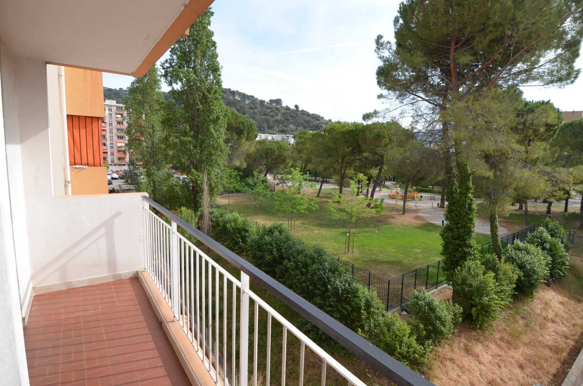 Condominium in La Trinité, Provence-Alpes-Côte d'Azur 12389184
