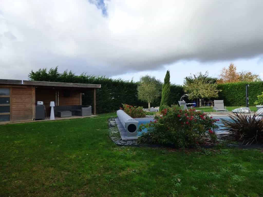 Residencial en Neuville-de-Poitou, Vienne 12389205