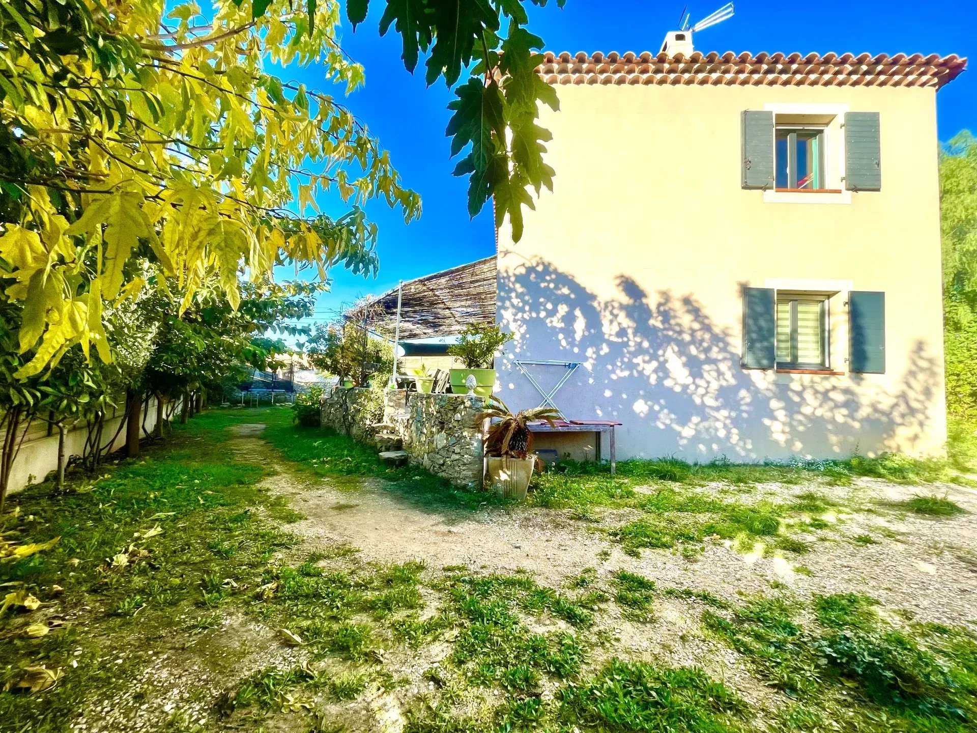 Casa nel Le Castelletto, Provenza-Alpi-Costa Azzurra 12389223