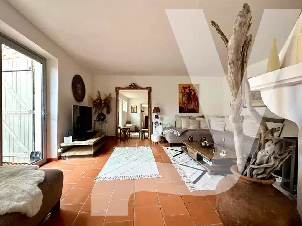Talo sisään Le Luc, Provence-Alpes-Cote d'Azur 12389231