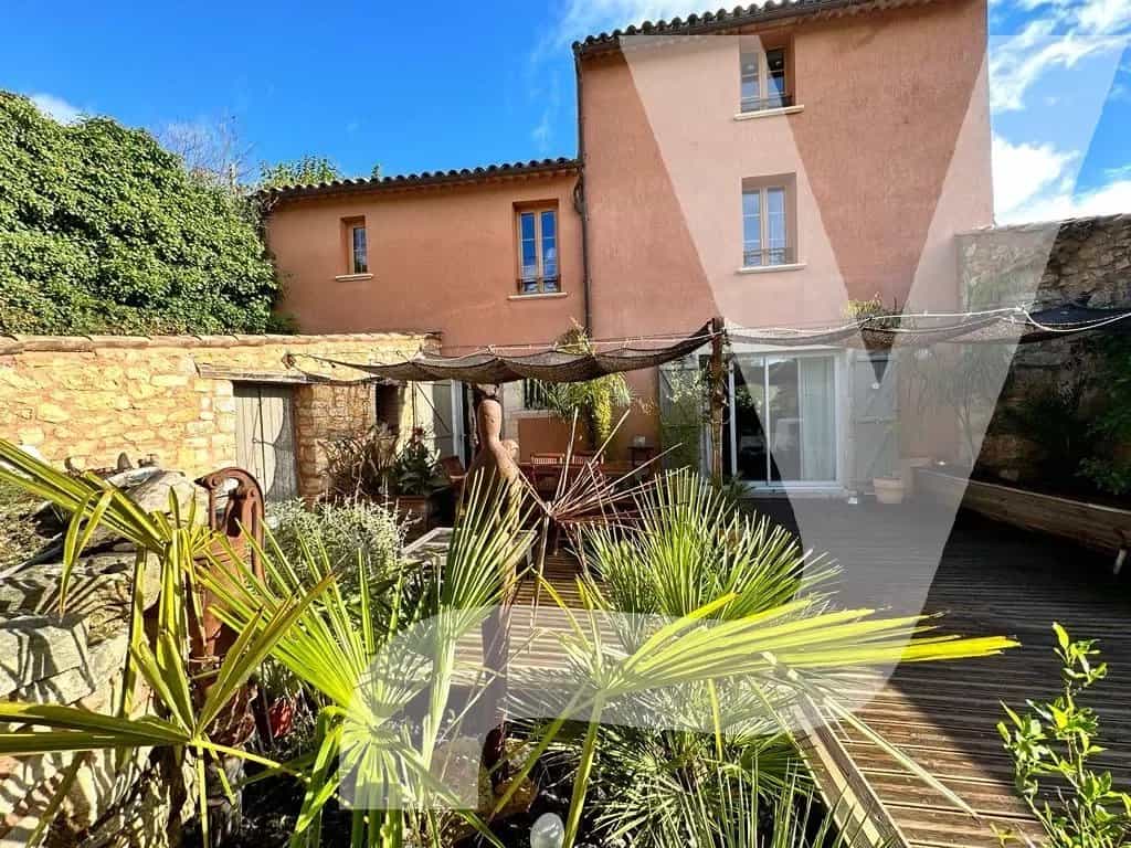 House in Le Luc, Provence-Alpes-Cote d'Azur 12389231