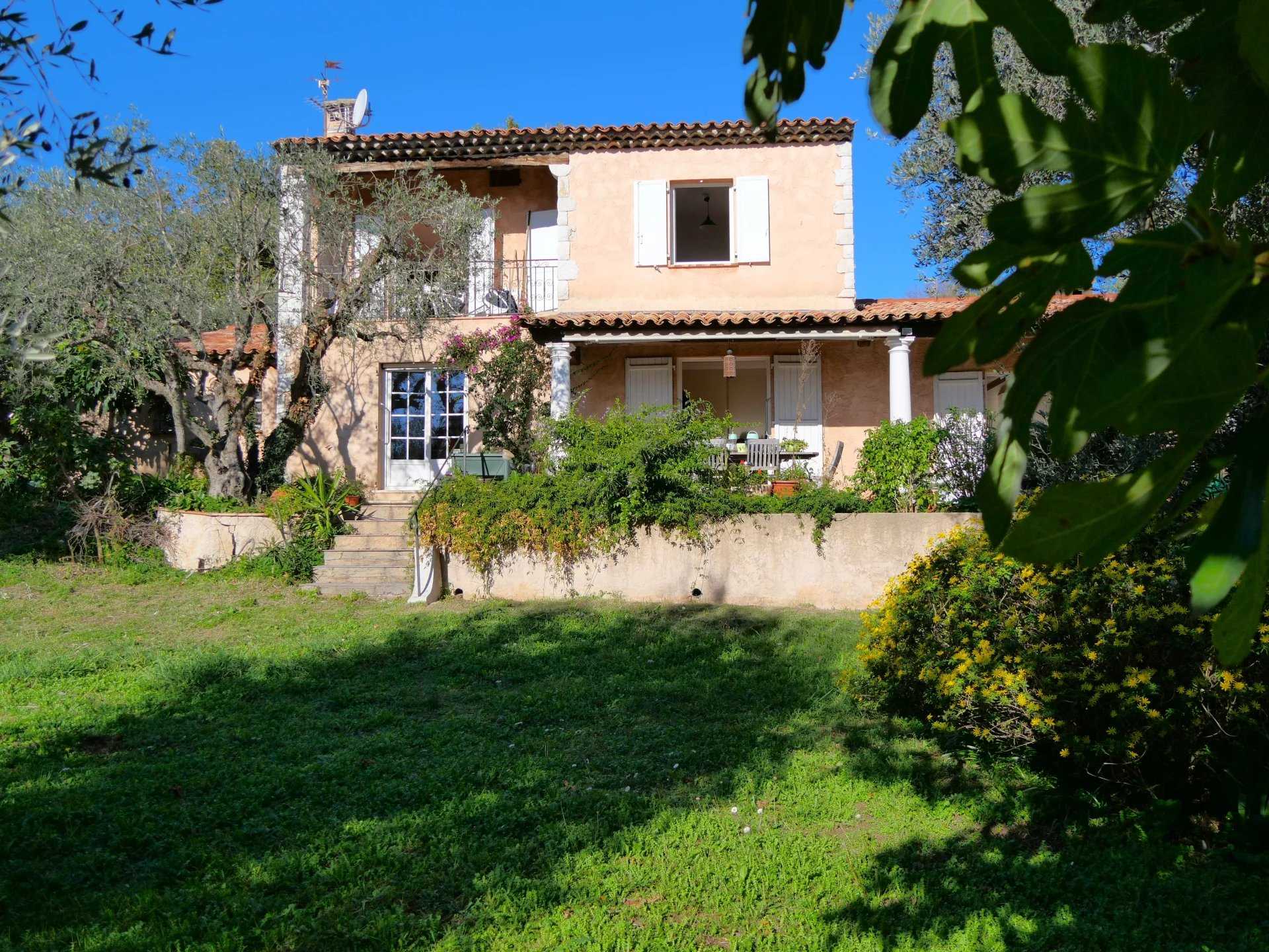 Rumah di Chateauneuf-Grasse, Provence-Alpes-Cote d'Azur 12389261