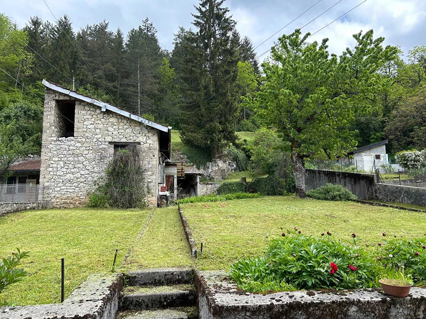 casa en Oyonnax, Auvernia-Ródano-Alpes 12389305