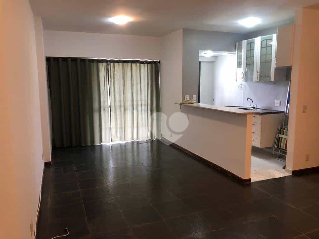 公寓 在 雷斯廷加·德·雅卡雷帕瓜, 里約熱內盧 12390192