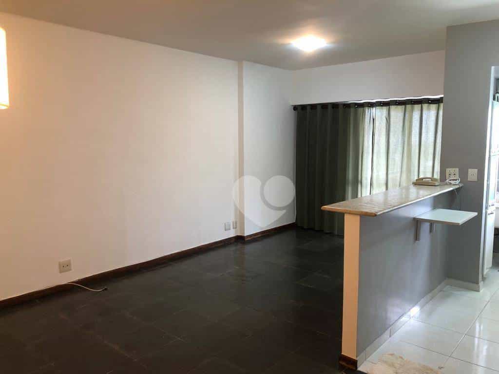 公寓 在 雷斯廷加·德·雅卡雷帕瓜, 里约热内卢 12390192