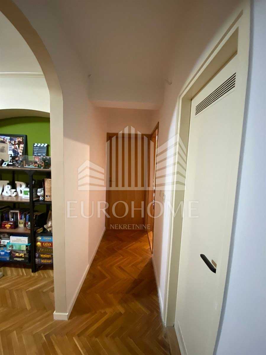 公寓 在 Zagreb, Grad Zagreb 12390261
