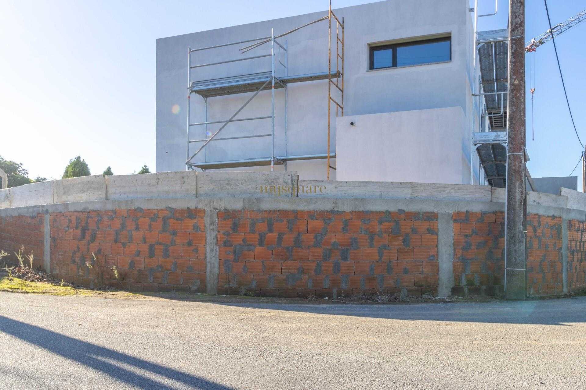 House in Espinho, Aveiro District 12391557