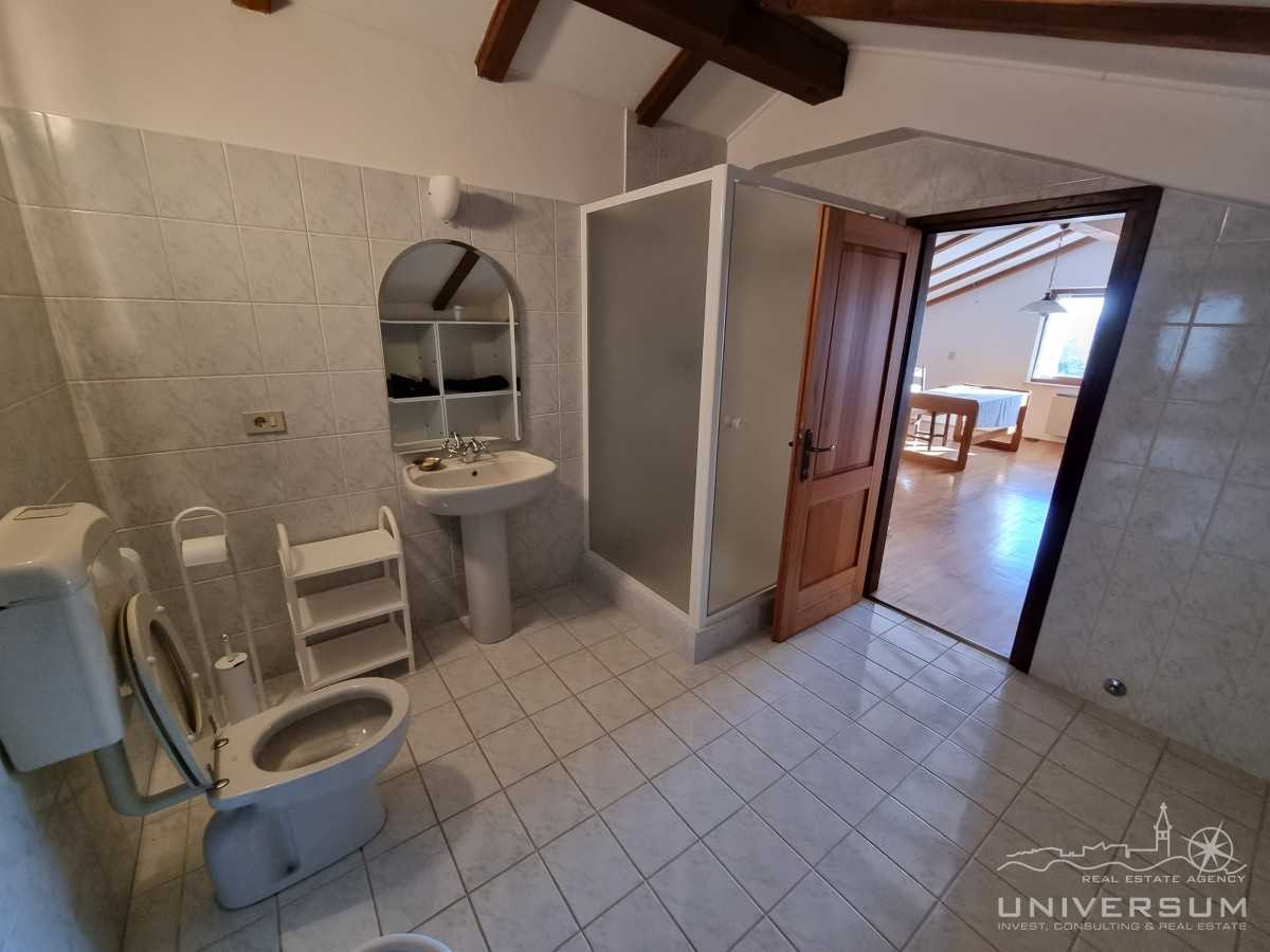 casa en Brtonigla, Istria County 12391679
