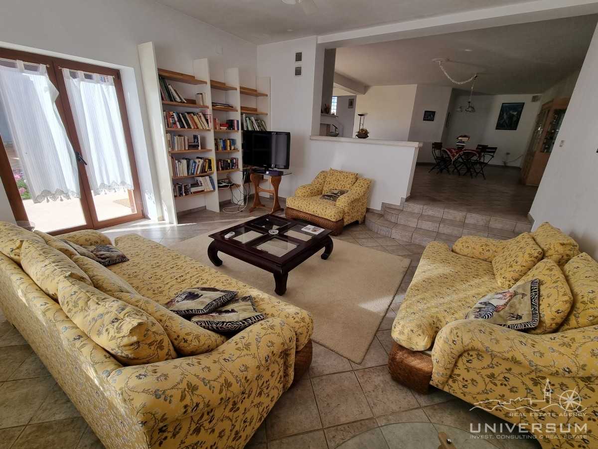 σπίτι σε Brtonigla, Istria County 12391679