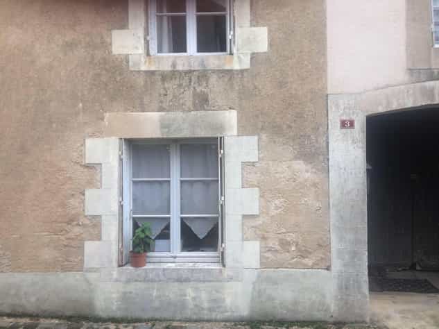 House in Plaisance, Nouvelle-Aquitaine 12392200