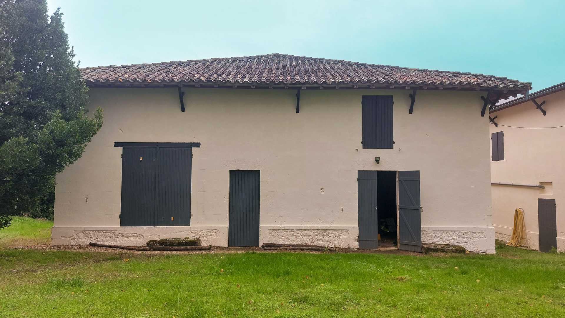 House in Fauillet, Nouvelle-Aquitaine 12392213
