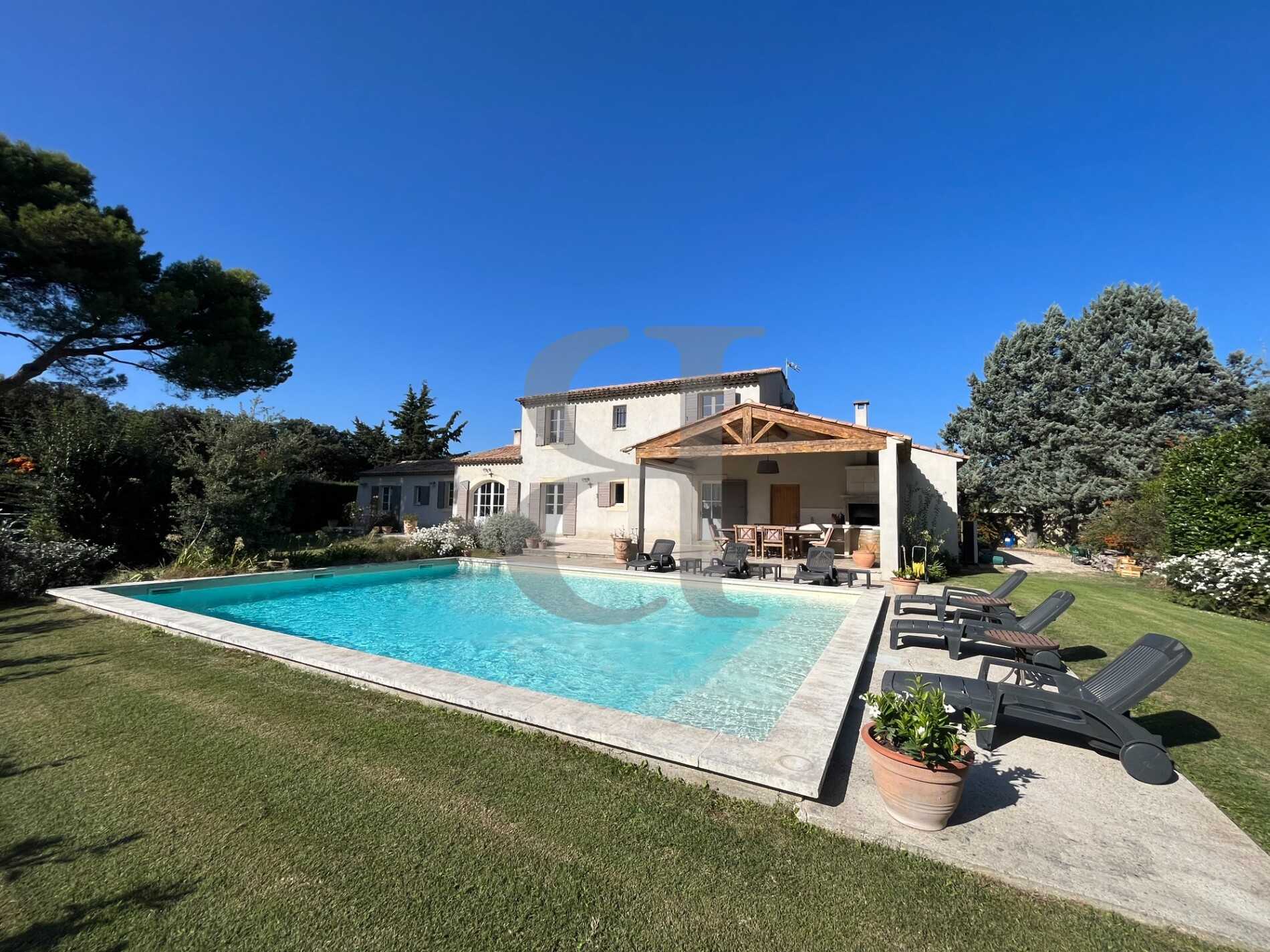 Rumah di Pernes-les-Fontaines, Provence-Alpes-Cote d'Azur 12392603