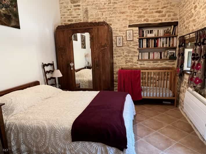 Квартира в Chaunay, Nouvelle-Aquitaine 12392697
