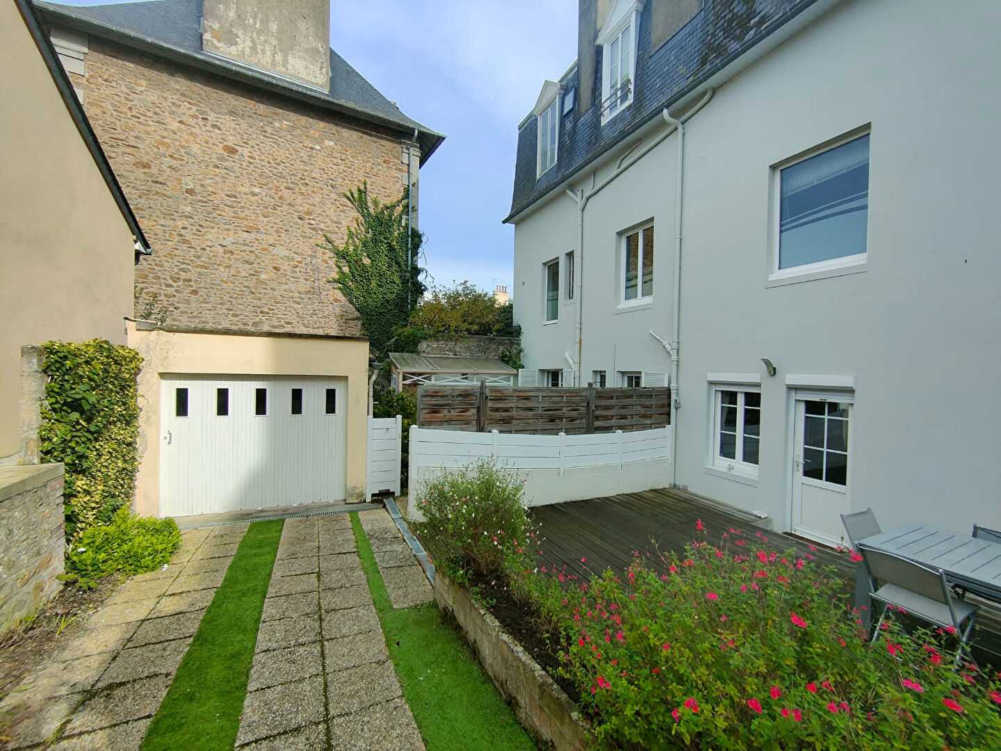 Condominium in Dinard, Bretagne 12392785