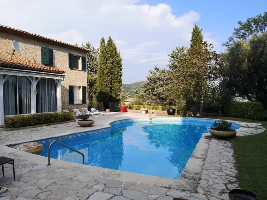 Huis in Seillans, Provence-Alpes-Côte d'Azur 12393891