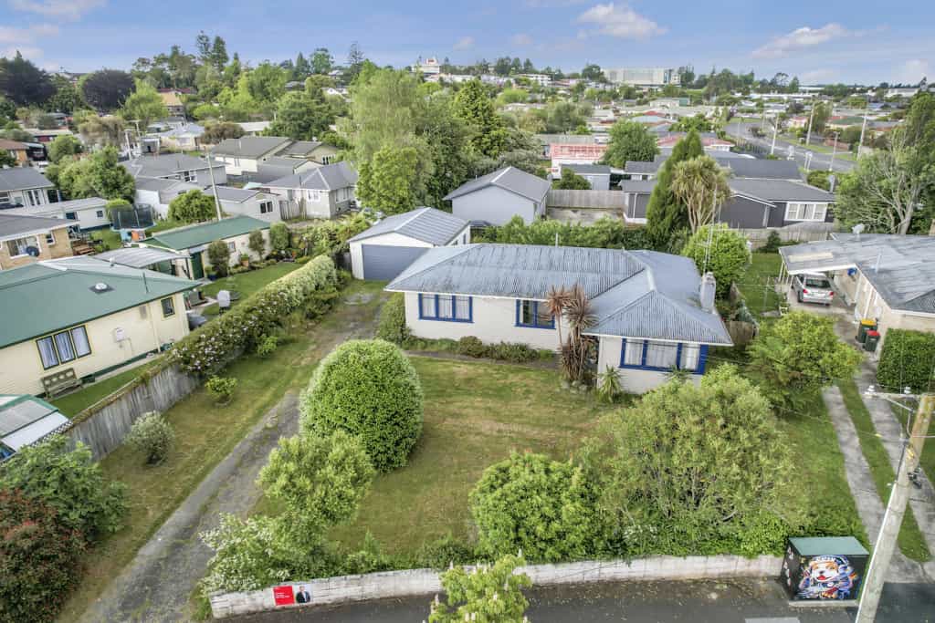 Condominium in Hamilton, Waikato 12394062