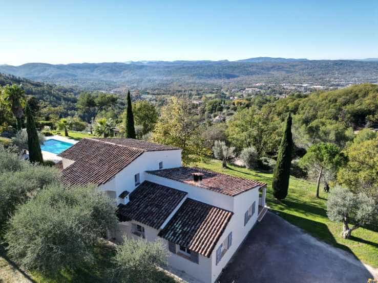 Hus i Montauroux, Provence-Alpes-Cote d'Azur 12394716