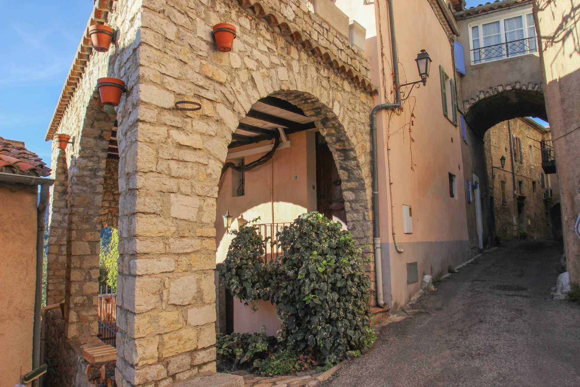 Hus i Fayence, Provence-Alpes-Côte d'Azur 12395534