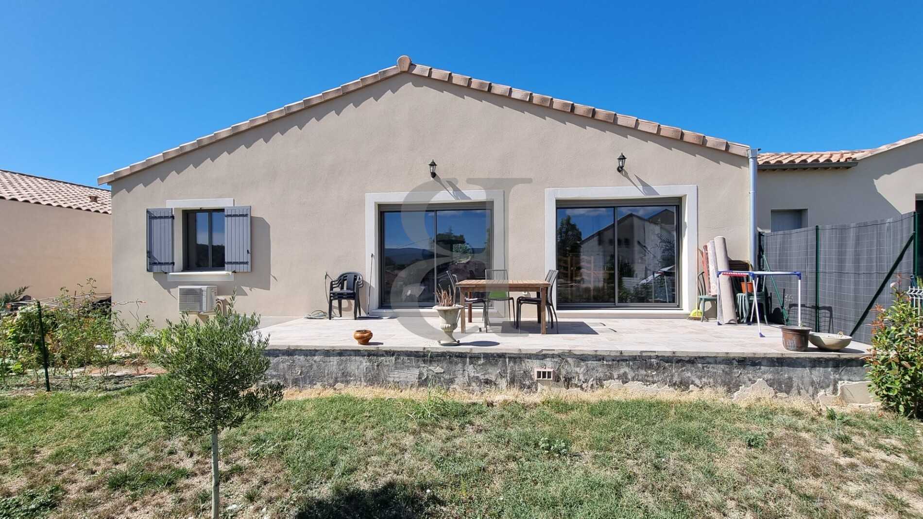 Rumah di Mazan, Provence-Alpes-Cote d'Azur 12395536