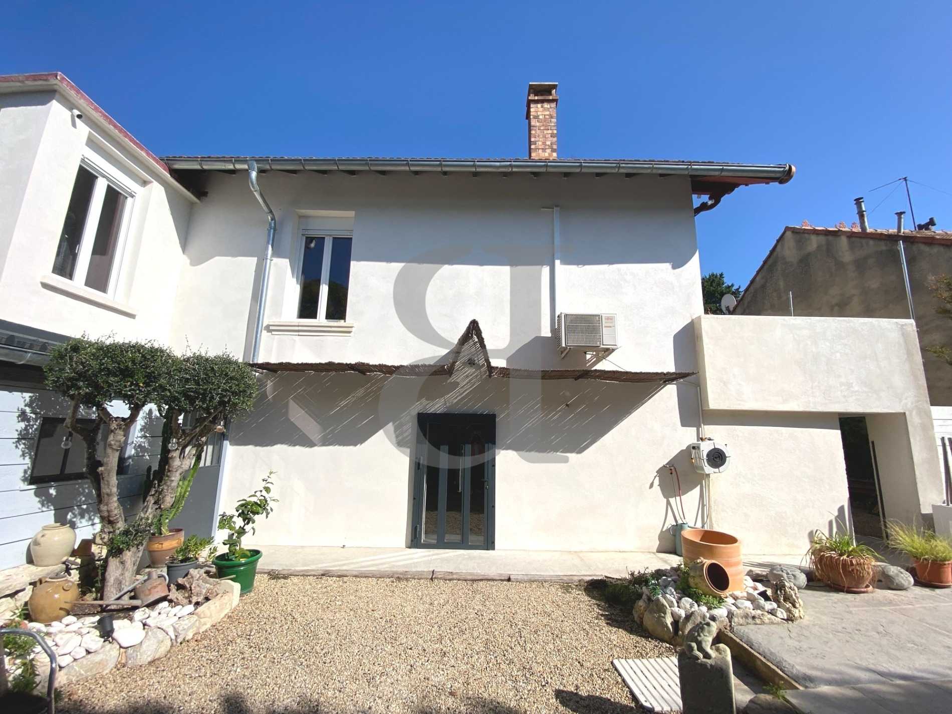 Hus i Mazan, Provence-Alpes-Cote d'Azur 12395538
