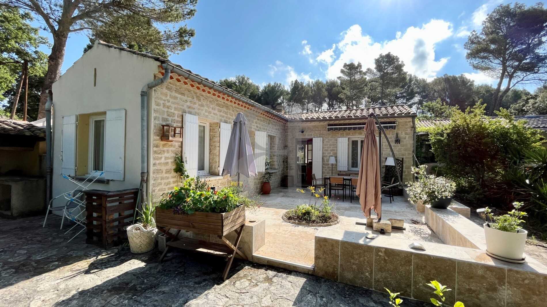 집 에 Pernes-les-Fontaines, Provence-Alpes-Côte d'Azur 12395539