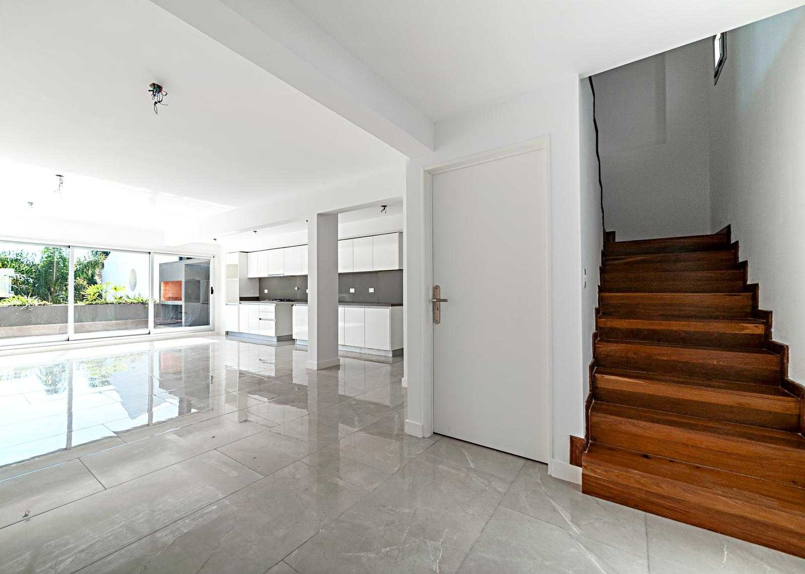 Condominium in Villa Maipu, Buenos Aires 12395649