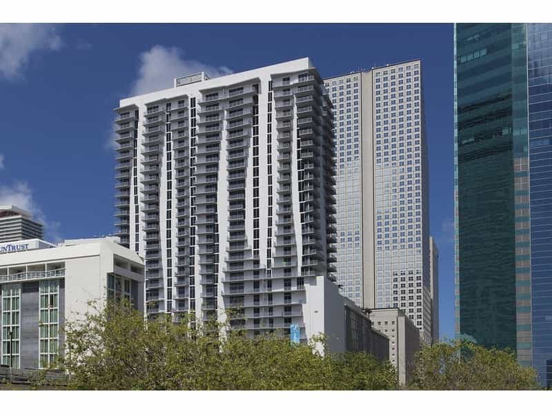 Condominium in Miami, Florida 12396002